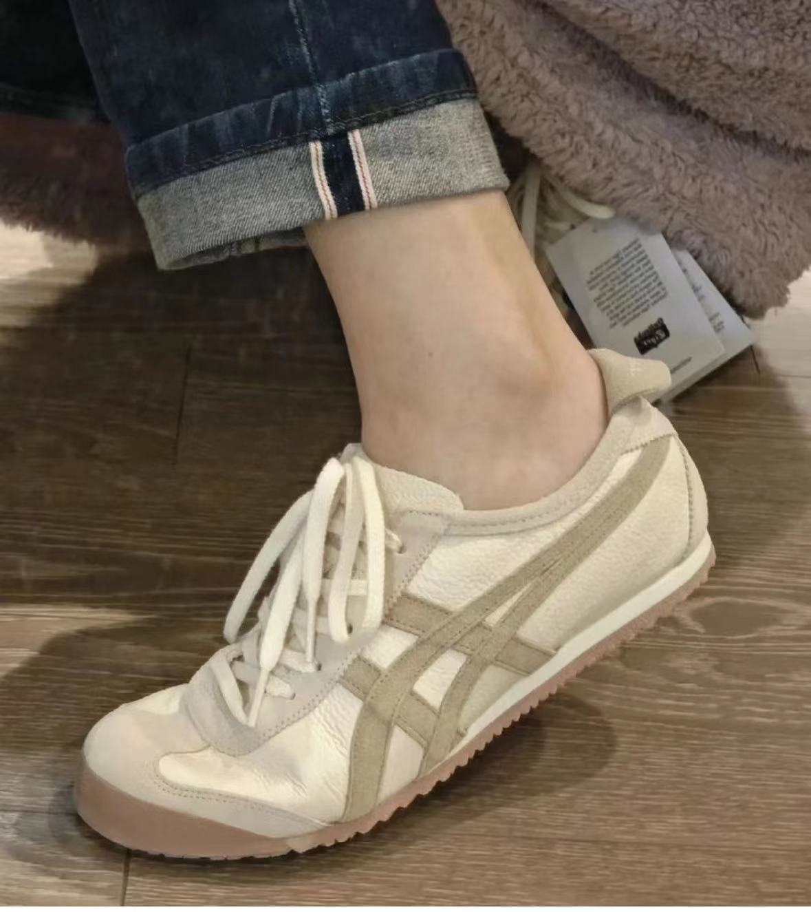 마운틴 밀 컬러 가죽