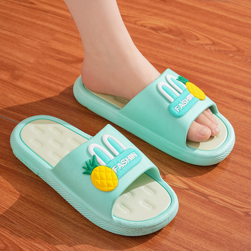 Zapatillas de baño para niñas en verano nuevo antideslizante encantador con una base suave para mujeres con una base gruesa ocio y resistente al desgaste image 5
