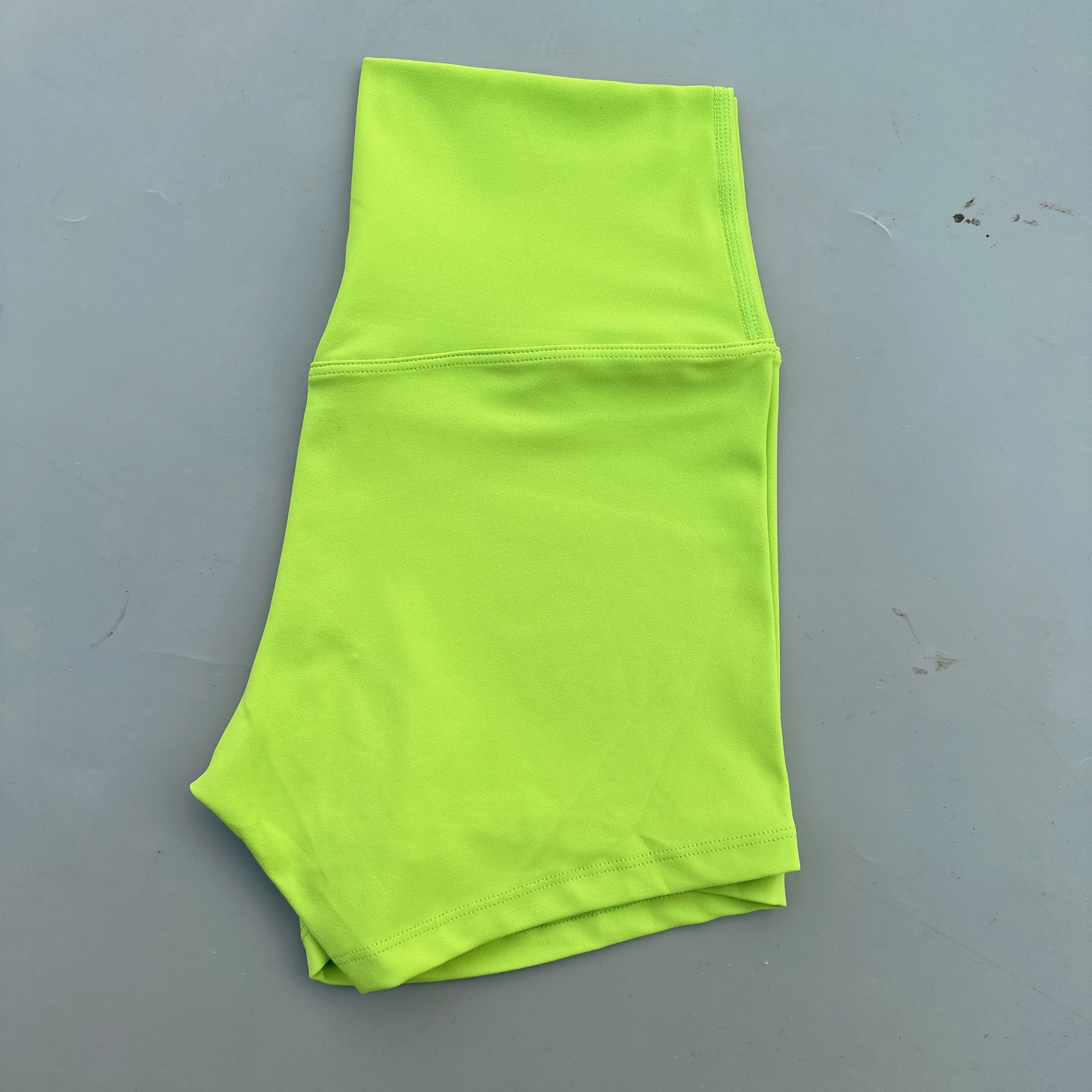 Желтый зеленый