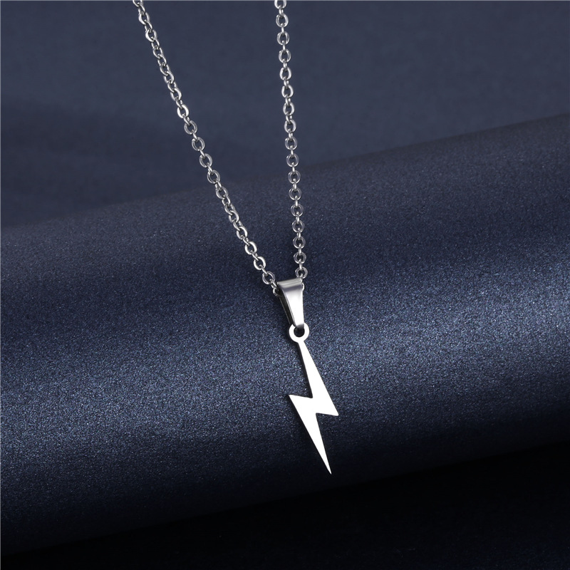 Cross-border Sold Jewelry Supply Personality Stainless Steel Flower Heart Clavicle Chain Necklace Female Geometric Accessories Pendant Wholesale display picture 36