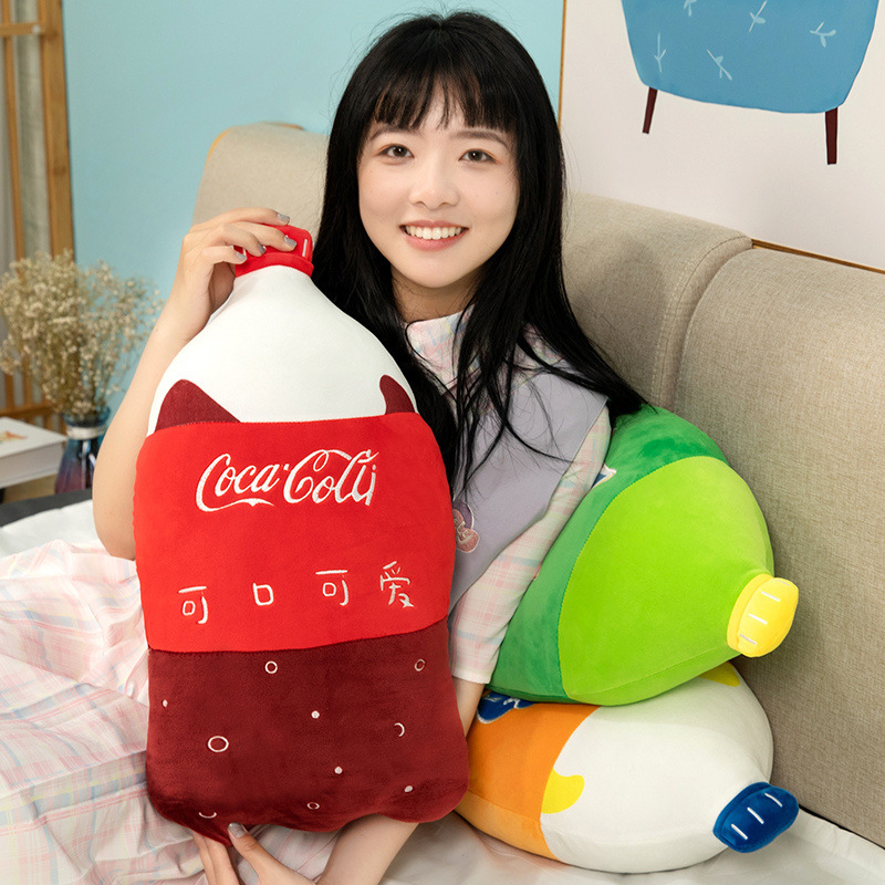 Bebidas de simulación creativa Coca-Cola Sprite almohada juguetes de peluche muñecas de dos dimensiones almohada de siesta extraña
