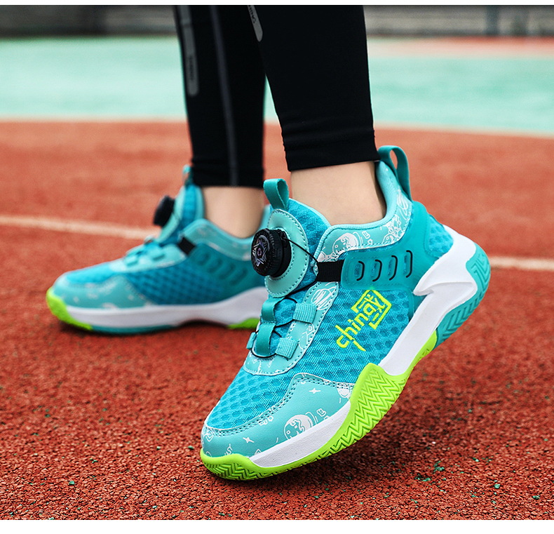曼巴足迹 新款潮牌旋转纽扣软底透气跑步鞋中大童儿童运动鞋