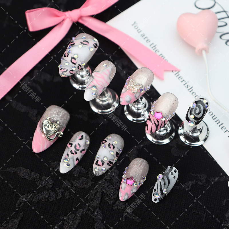 Press-On Nails Leopard Print Glitter Almond Press-On Nails with Rhinestones Butterfly Heart Decorations Sweet Heart Manicure Press-On Style