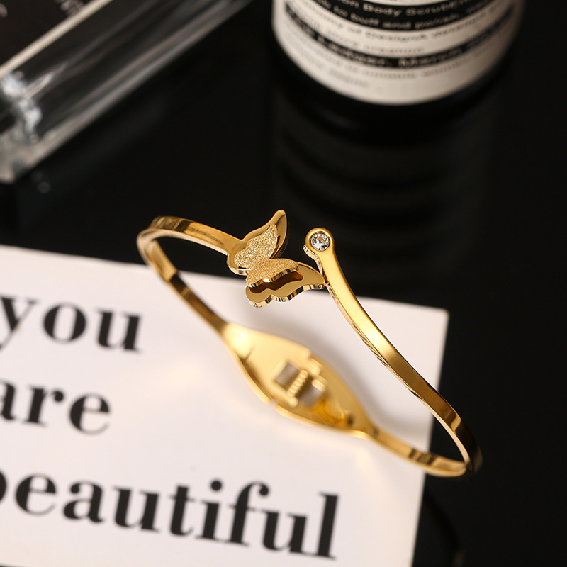 14g Weight 18K Gold Plated Plating Material Rhinestones Inlay Material Retro Butterfly Titanium Steel Inlay Rhinestones Bangle