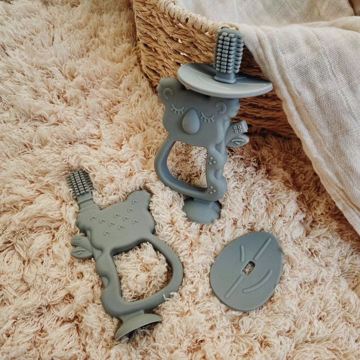 Fábrica de productos hervibles de goma de silicona para bebés koala cepillo de dientes 2 - en - 1 para calmar la mano goma de dientes