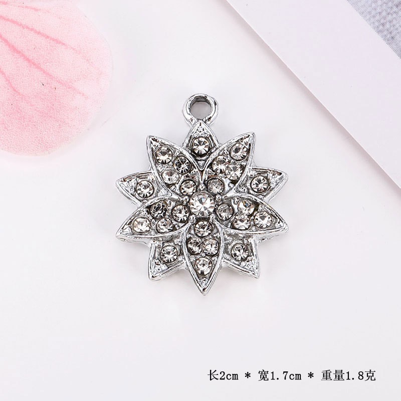 Three-dimensional snowflake silver