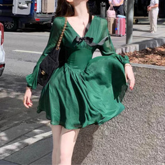秋上新！法式蝴蝶结v领长袖收腰显瘦连衣短裙