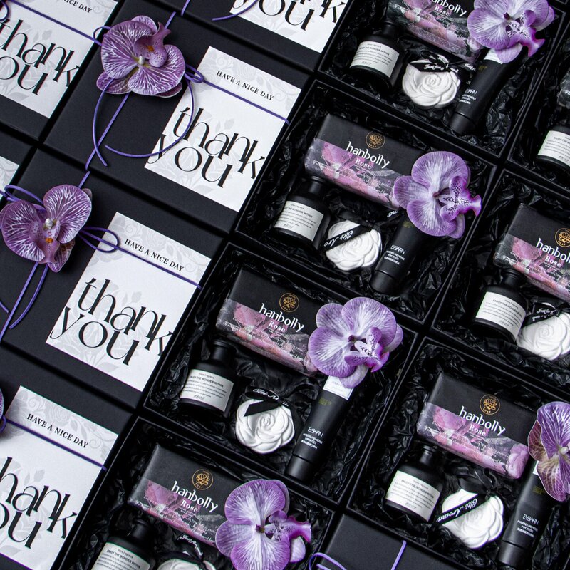 Beauty Salon Opening Celebration Gift Set, Practical and High-End Event Gift Box for Company Employees