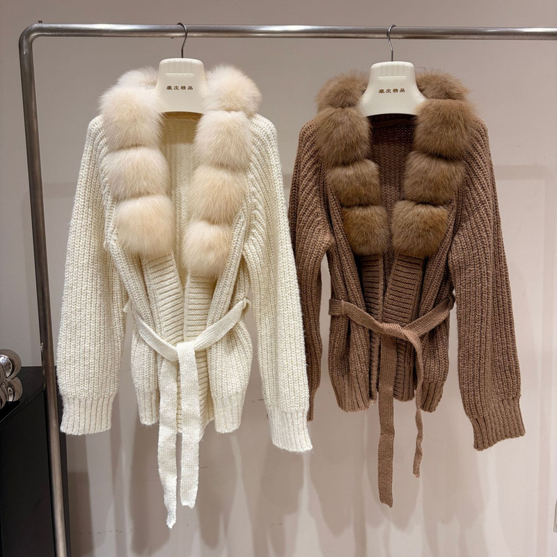 Women's new knitted cardigan coat with fox fur collar, fur tie, loose and casual, Korean style, high-end short design Women's new knitted cardigan coat with fox fur collar, fur tie, loose and casual, Korean style, high-end short design