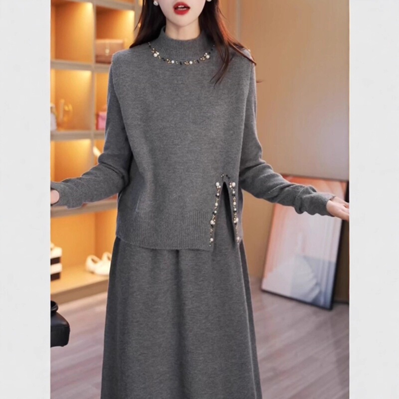 Korean-style knitted dress, new design, perfect as a base layer for early summer, fashionable with bead embellishments, a touch of luxury, mid-length, two-piece set for autumn and winter, 2025