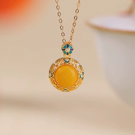 耳钉;戒指;吊坠