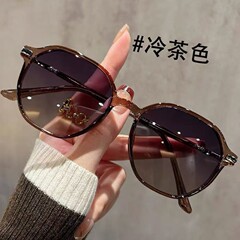 茶色サングラス女性の高級感偏光日焼け止め小顔専用超軽量サングラス2025新型紫外線防止