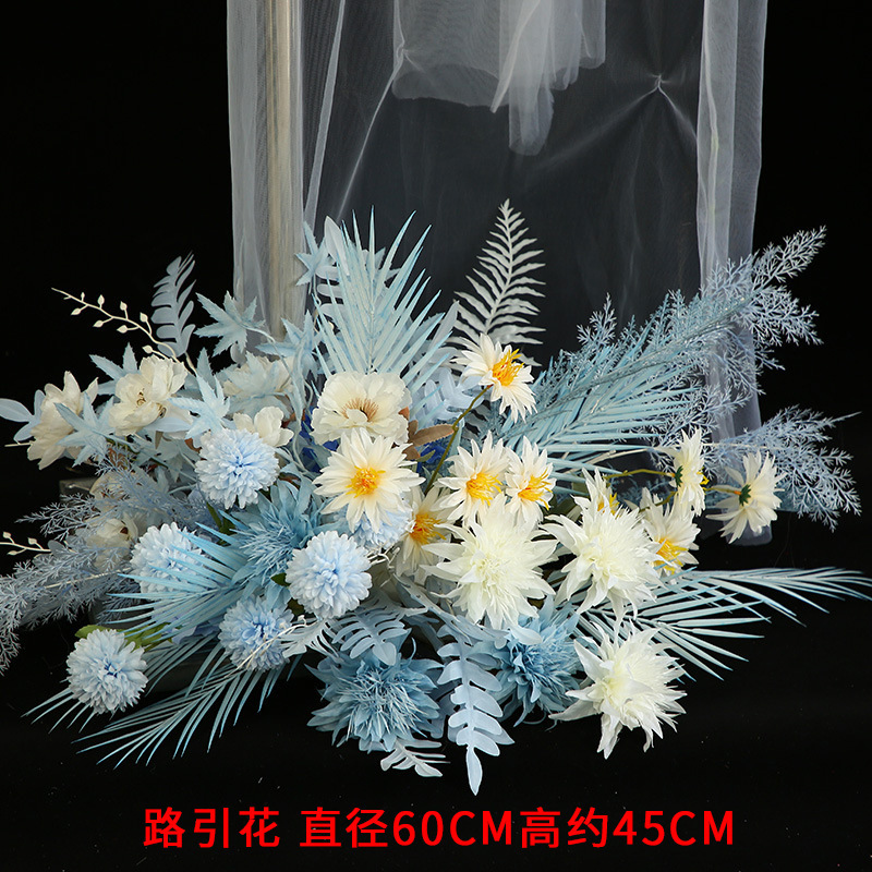 結婚式の道具の青い結婚式のシミュレーションの花の列の花の三角の花の列は造花の舞台の装飾の大きい赤色を配置します。|undefined