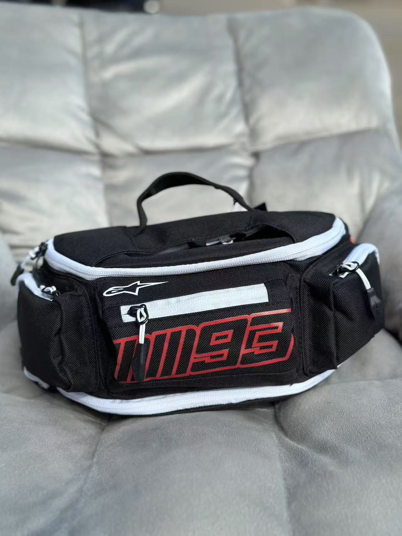 93 흑백 레드 탑(레이저/워셔블 라벨/ykk 지퍼)