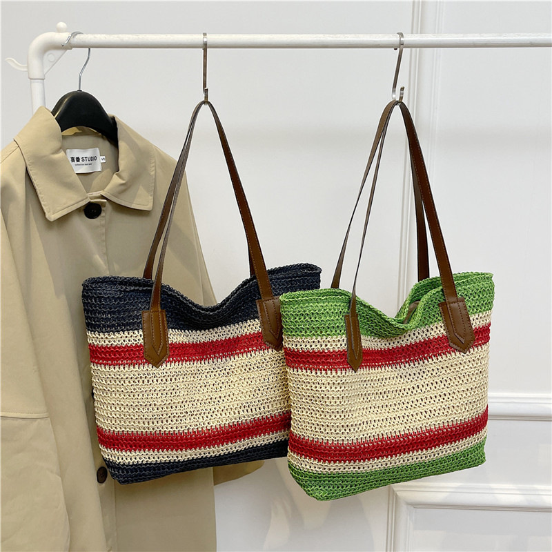 Wholesale of new straw woven bags for Spring 2025, large-capacity cross-border trendy and fashionable tote bags, casual commuting underarm bags undefined