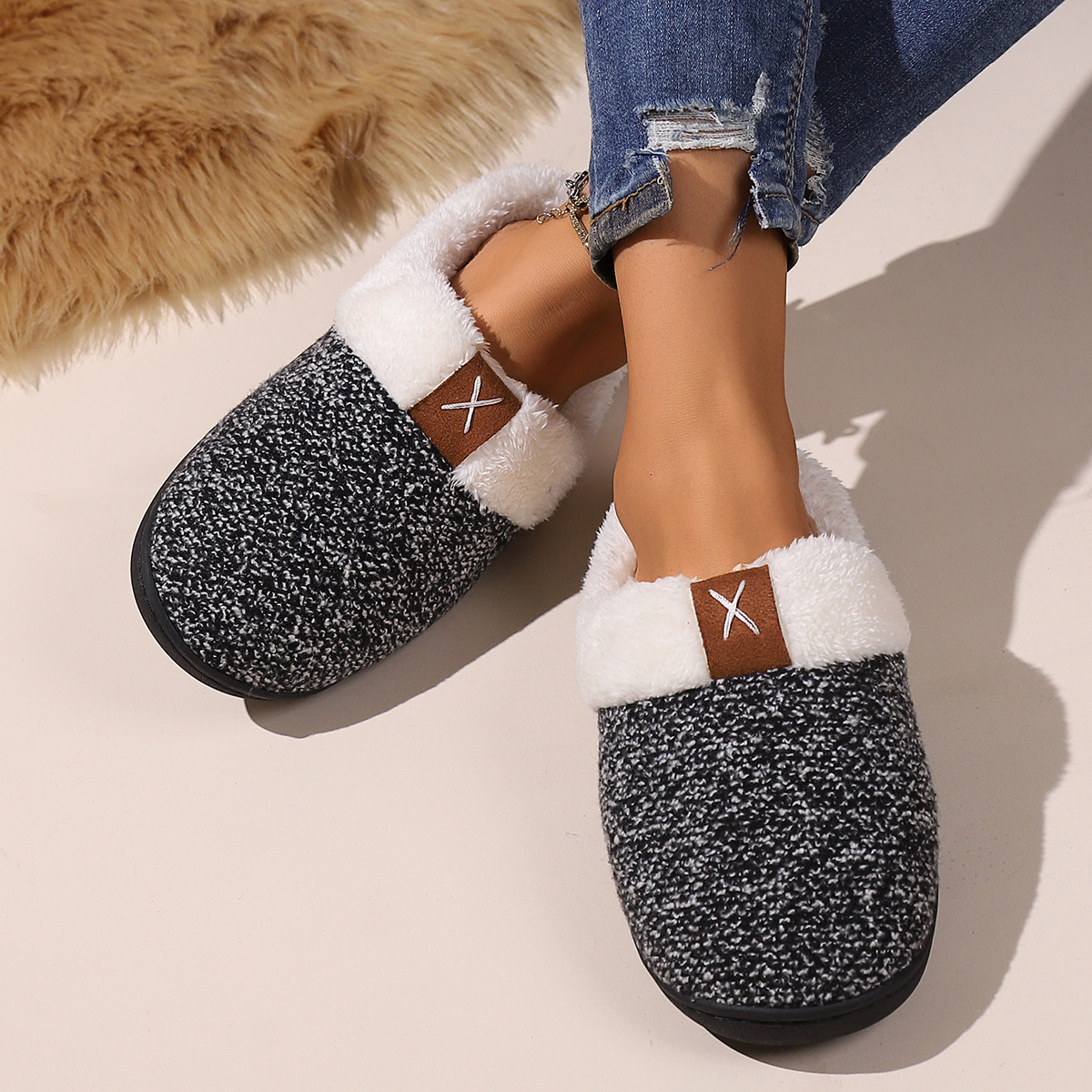 Fluffy slippers Autumn and winter home indoor cotton slippers warm plush slippers with thick soles_ipsvogv.com