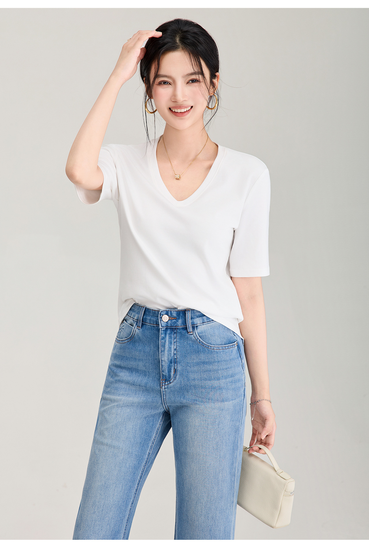 Áo thun tay ngắn nữ phối ren xuyên thấu lưng, thiết kế ôm nhẹ — màu đen chi tiết 20