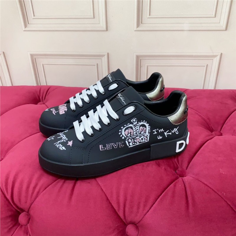 Zapatos de hombre de alto valor europeo 2025 nuevo diseño de zapatos casuales de verano transpirables para parejas de skate de graffiti