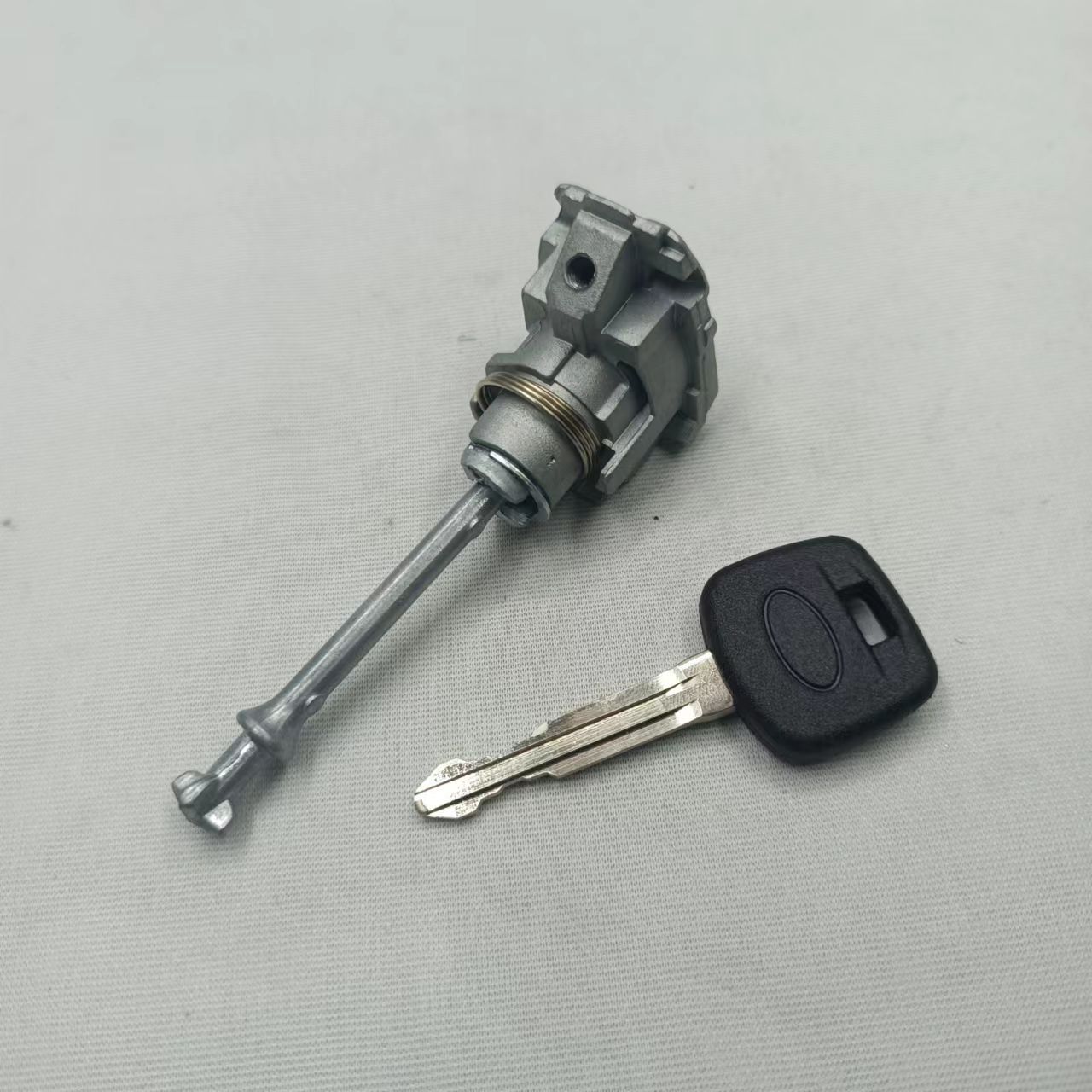 Adecuado para 13 Subaru puerta cerradura cilindro exterior Subaru cilindro de bloqueo