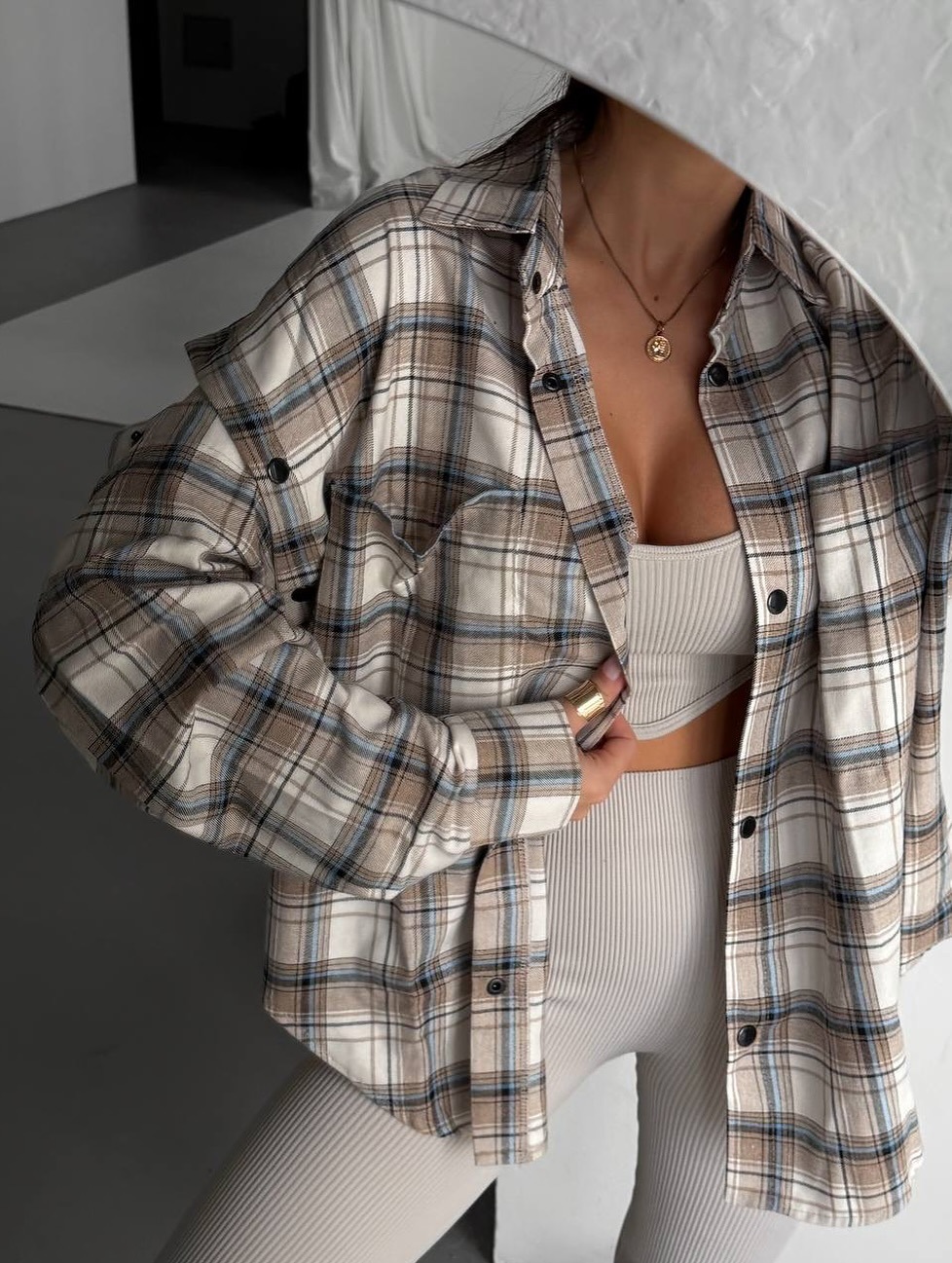White and blue grid