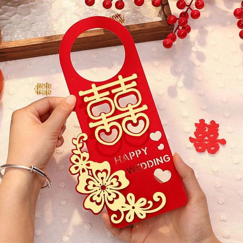 Fábrica al por mayor manija de la puerta de la boda colgante sala de estar dormitorio Xi palabra puerta colgante decoración de la habitación de la boda suministros Accesorios