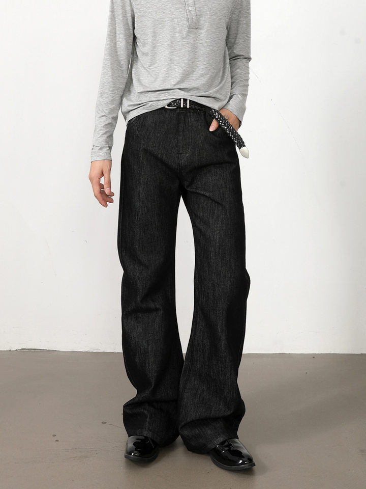 Quần jeans nam denim thô ống loe nhẹ dáng rộng có thêu — Denim đen