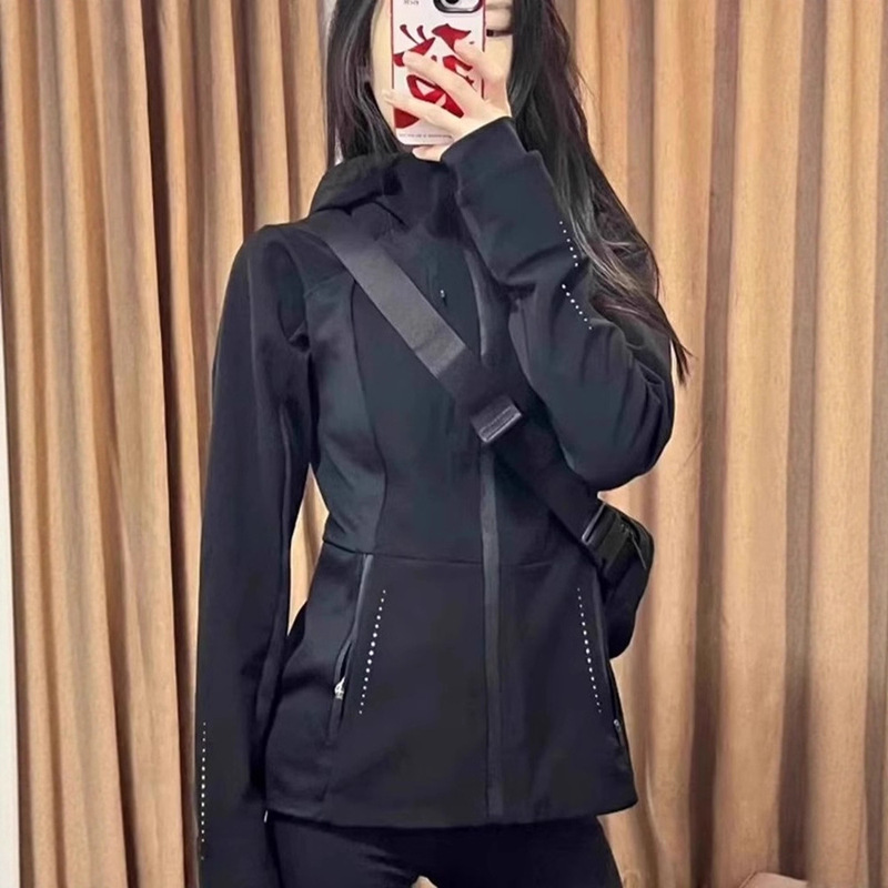 Autumn Clothing 2025 New Slim Fit Stretch Soft Shell Jacket Women's Cycling Yoga Wear Waist Sports Jacket Trendy