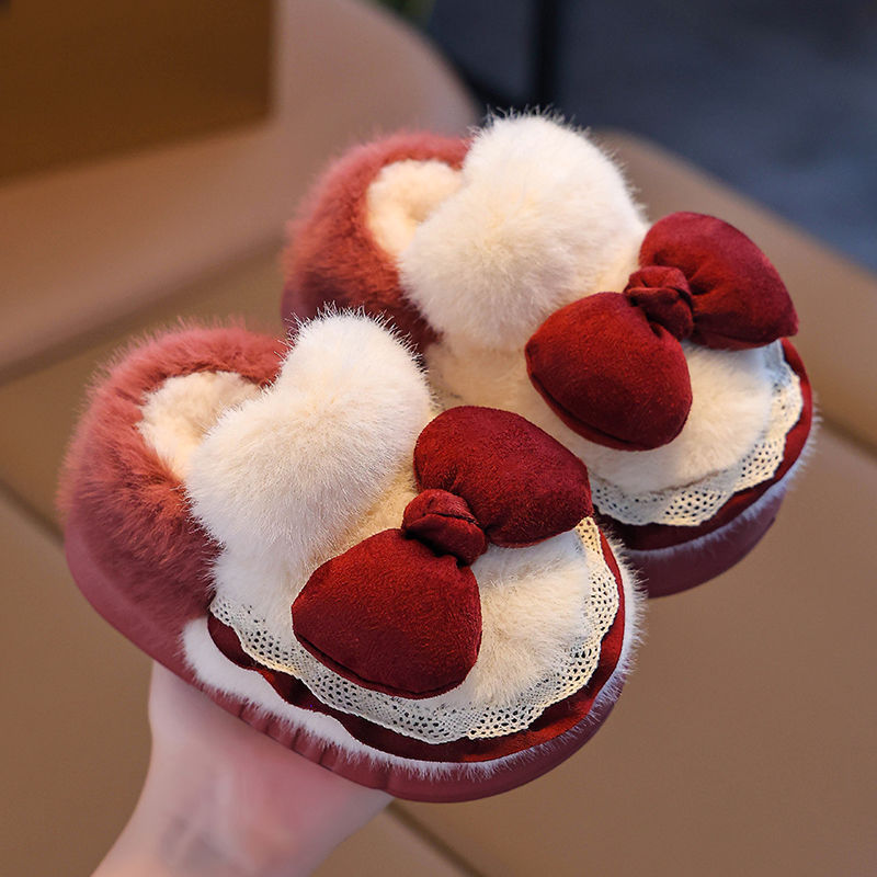 Zapatillas de algodón de invierno para niños niñas calientes y veludo antideslizante padres e hijos pisar la sensación de mierda para niños pequeños bolsas de tacones de algodón