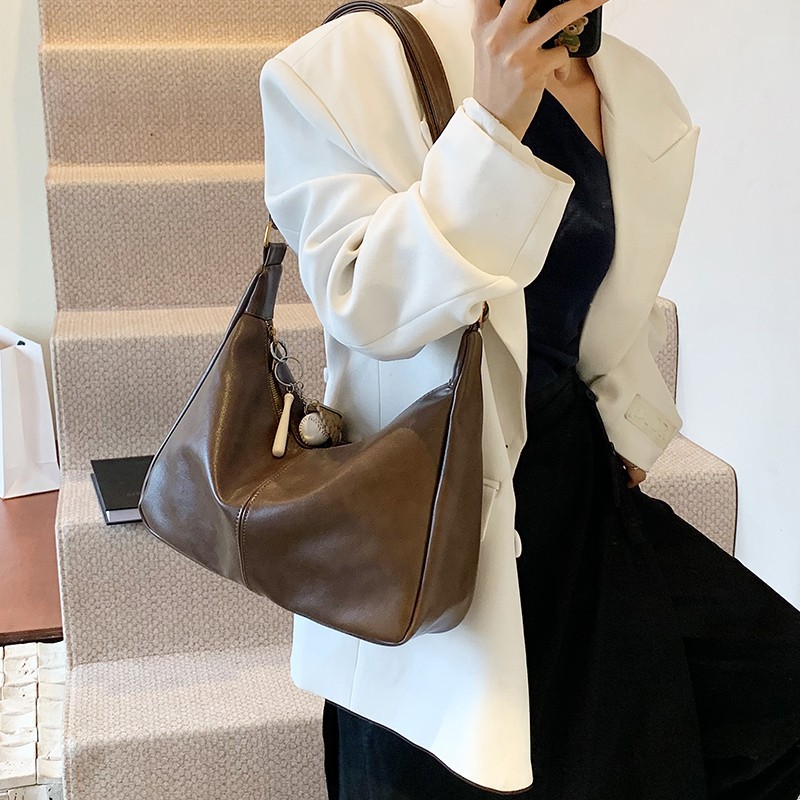 Autumn brown capacious shoulder bag