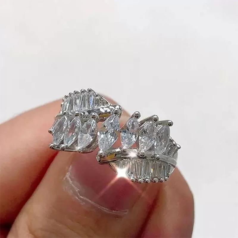 1 Piece Quantity Street Occasion Copper Material Lady Geometric Copper Inlay Artificial Gemstones Rings