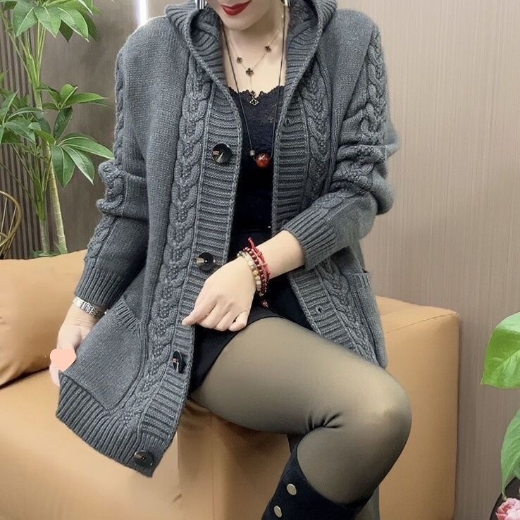 Twist-knit hooded sweater, autumn/winter outerwear, 2026 new fashion style, loose-fit, plus-size, thick knit top for women Twist-knit hooded sweater, autumn/winter outerwear, 2026 new fashion style, loose-fit, plus-size, thick knit top for women