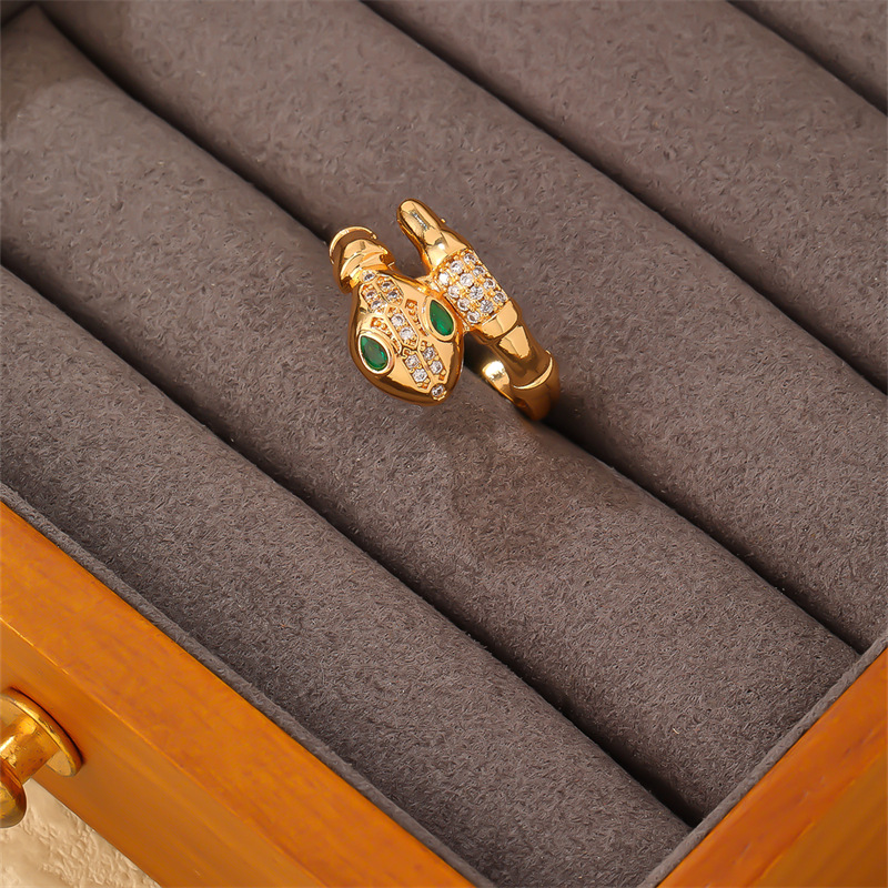 Parure de bijoux serpentine pleine de diamants, bague bracelet en zircon, personnalité de luxe légère, tête de léopard de l'industrie lourde_voghion.com