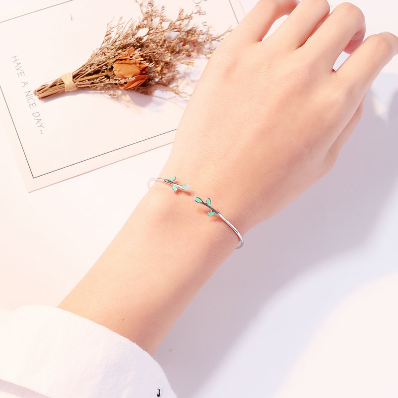 Corea de moda caliente temperamento pulsera de hojas abiertas mujeres simple literatura y arte fresco pulsera de hojas para enviar a estudiantes amigos