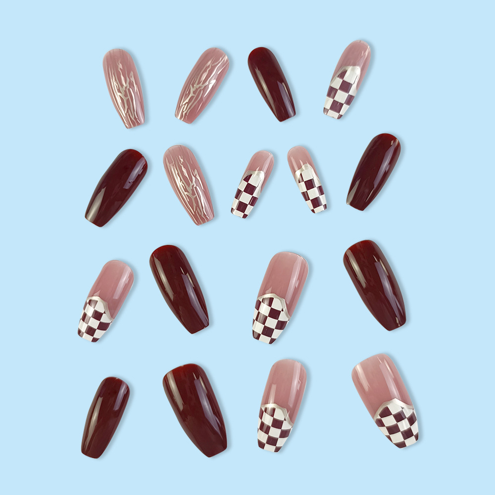 El tablero de ajedrez de Jiaqing usa 24 piezas de uñas de alto nivel de ballet de manicuras de viaje blanqueamiento de uñas falsas mezcladas