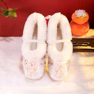 Mianmian rabbit 2023 Winter new Hanfu girls' embroidered shoes baby Chinese style jade rabbit embroidered cloth shoes female dragon year