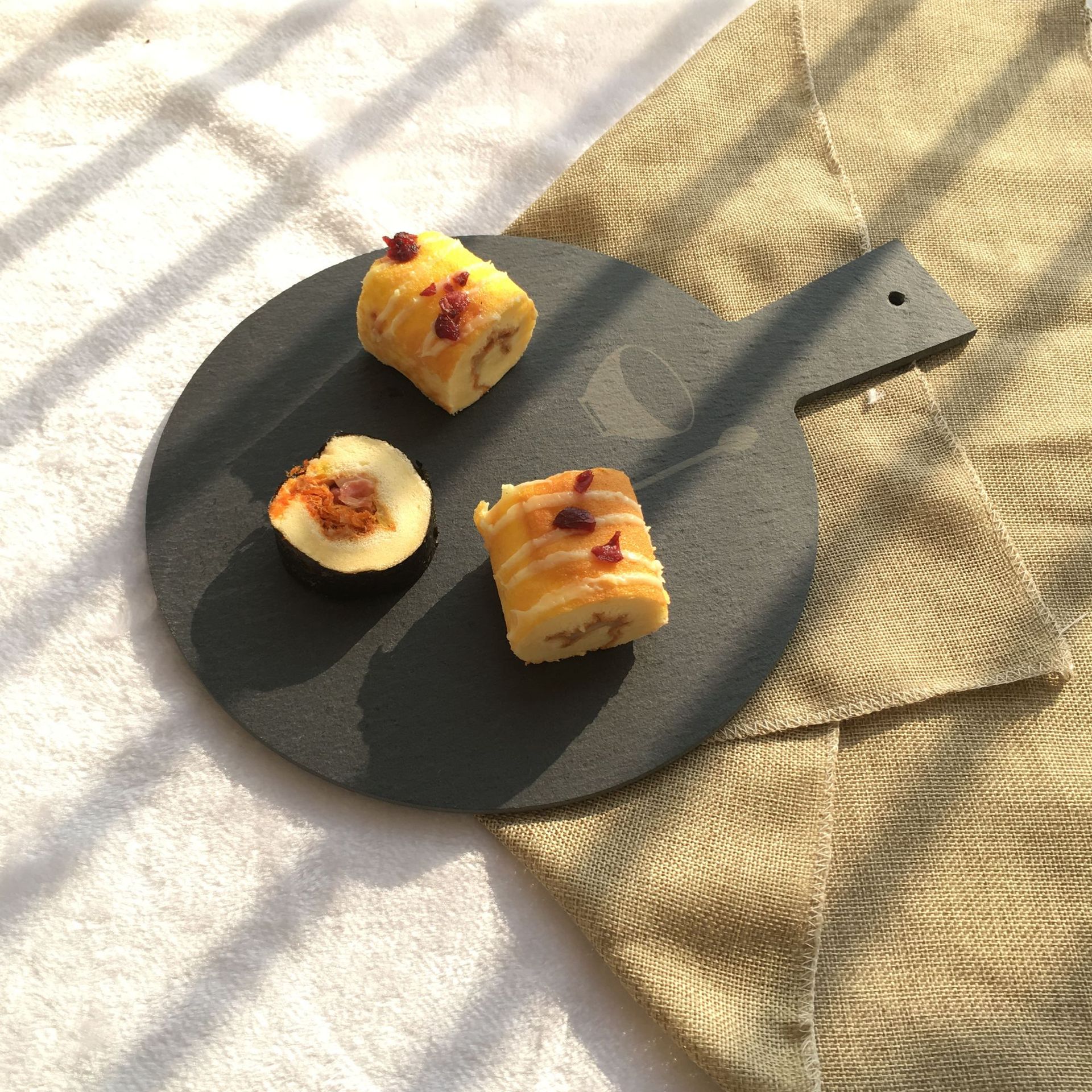 Pizarra de estilo japonés Placa de roca borde recto queso pizza sushi con mango cabeza de roca placa pastel mantel al por mayor