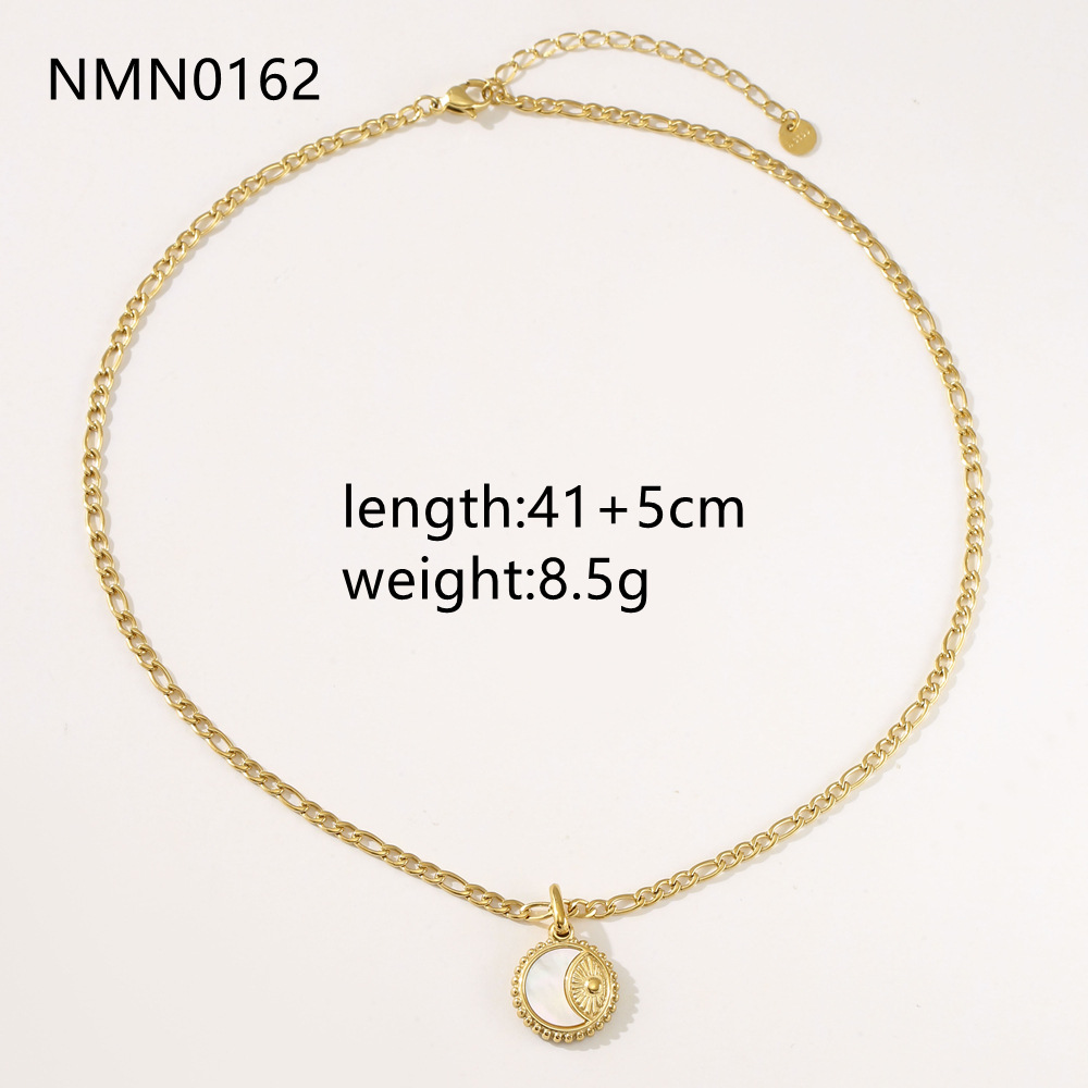 Linglang Chic 18K Gold Plated Moon Necklace Pendant Necklace Choker Vintage Jewelry Gift for Girls