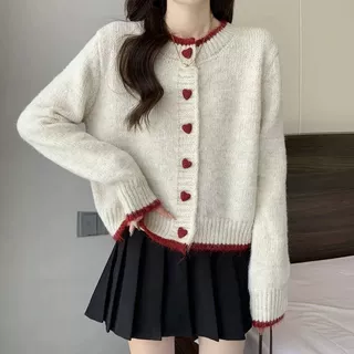 毛衣外套女2026春秋新款设计感拼色爱心纽扣针织开衫短款长袖上衣