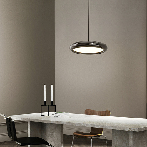 Modern minimalist restaurant chandelier, high-end three-head dining table lamp, Internet celebrity Italian light luxury bar UFO lamp creative design