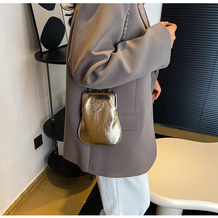 Personalized, fashionable and casual shell phone bag, new retro crossbody bag, lapel handbag, commuting single-shoulder crossbody bag undefined