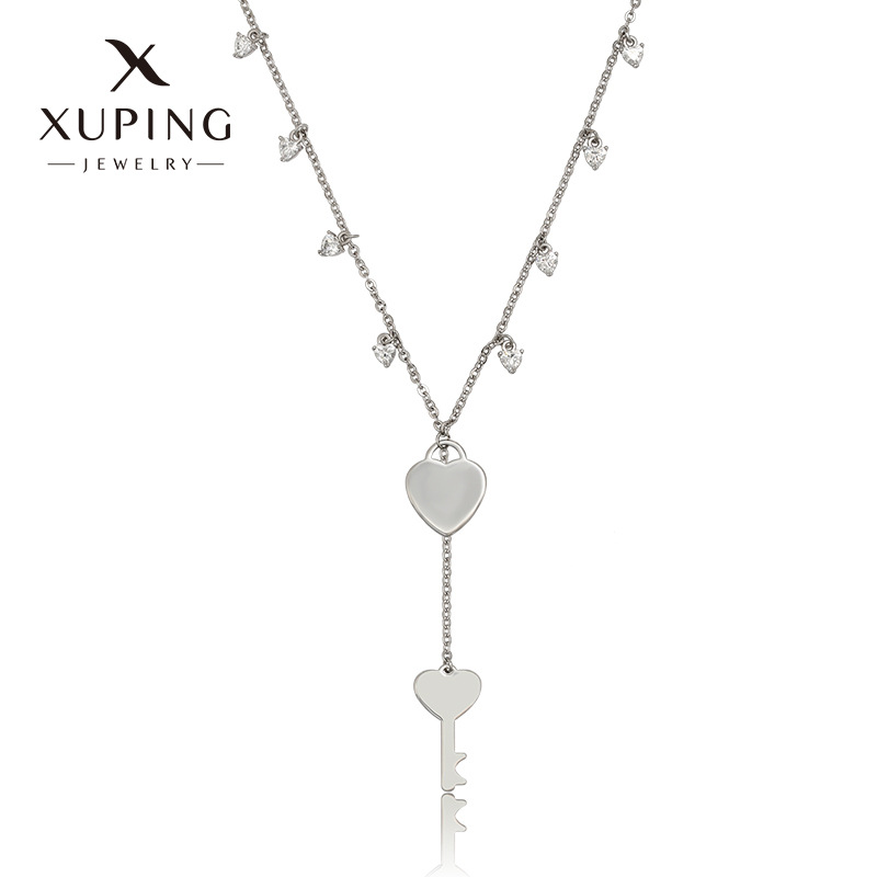 Joyería de Xuking moda europea y americana encantadora temperamento clavícula cadena simple frío estilo nicho en forma de corazón collar de acero inoxidable para las mujeres