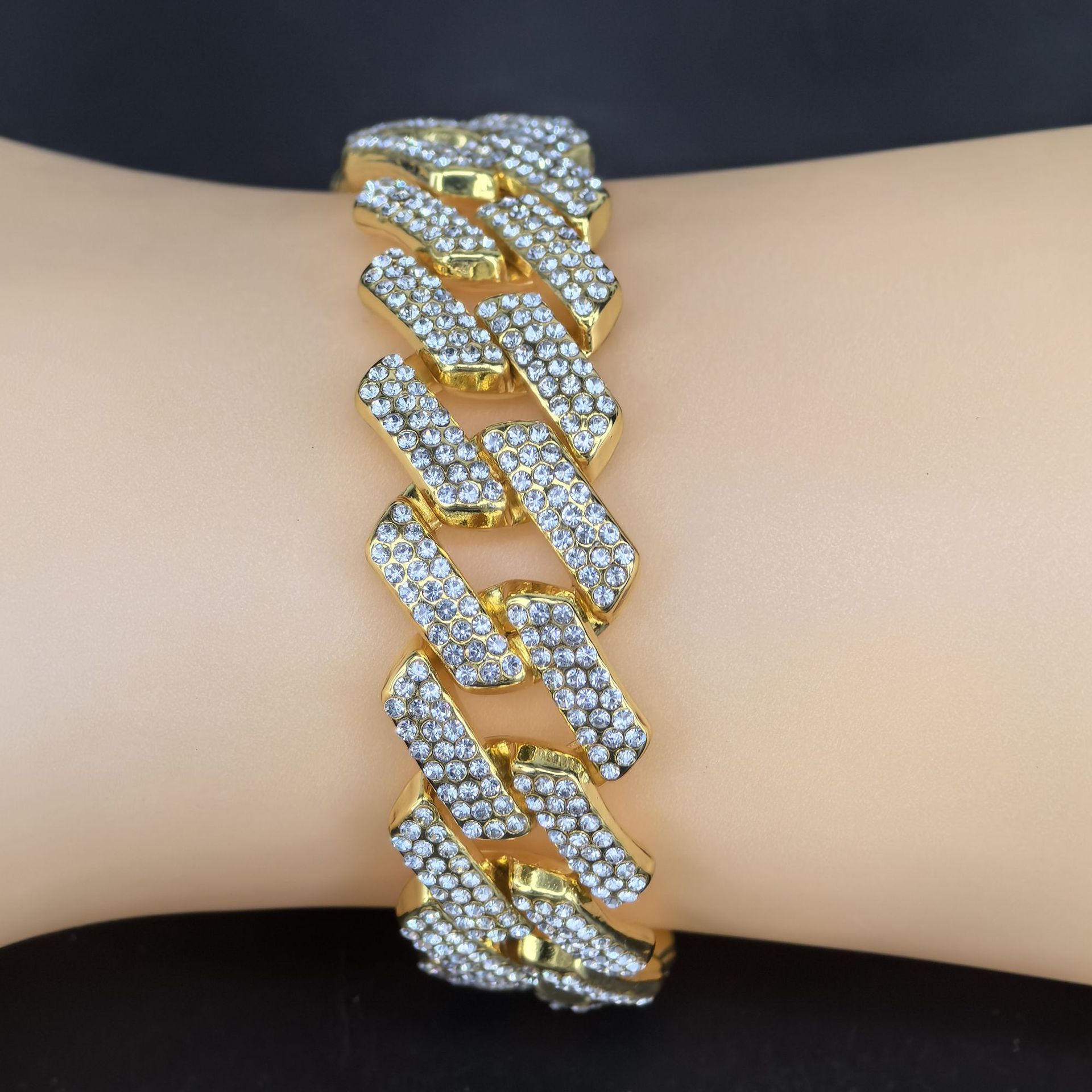 Bracelet chaîne cubaine en alliage doré avec strass collier_voghion.com