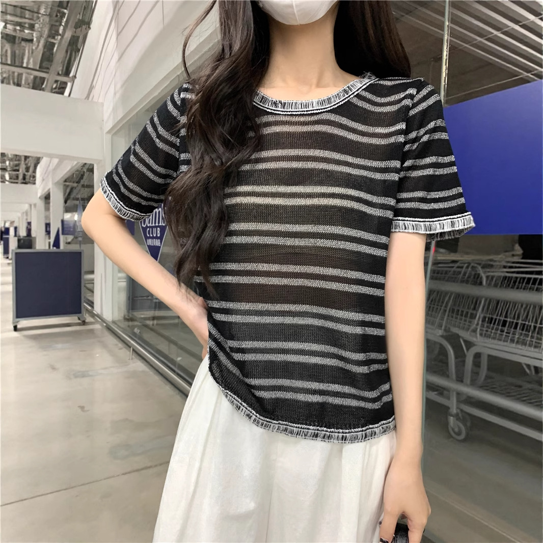 Retro knitted summer thin design T-shirt sleevless