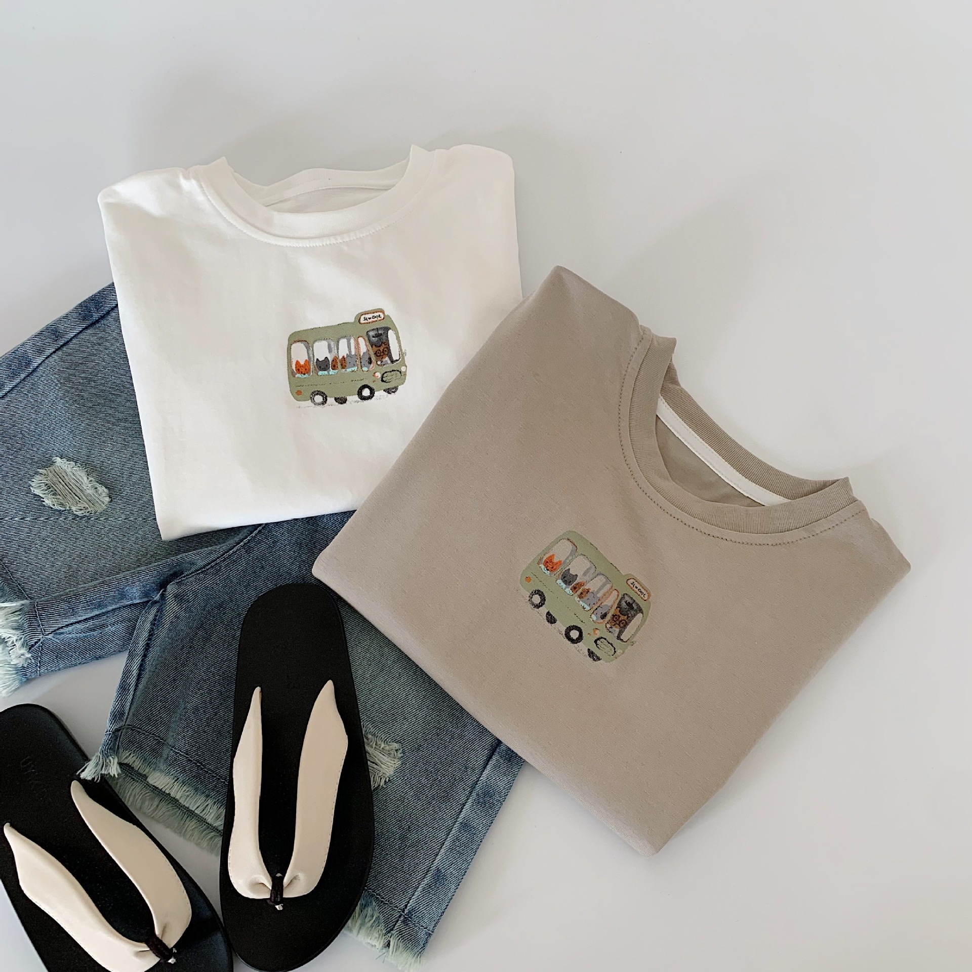 Camiseta de manga corta de verano para niños Maibao 2025 verano nuevo suéter de estilo occidental para niños coreanos