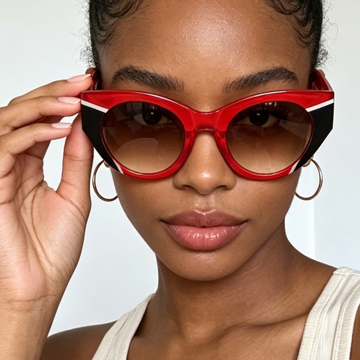 Nuevas gafas de sol con sombra de ojo de gato de marco grande a juego de color transfronterizo 2024 gafas de sol de alta calidad esenciales para hombres y mujeres