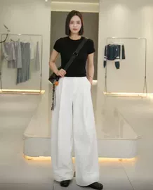 围巾;女式T恤;女式针织衫