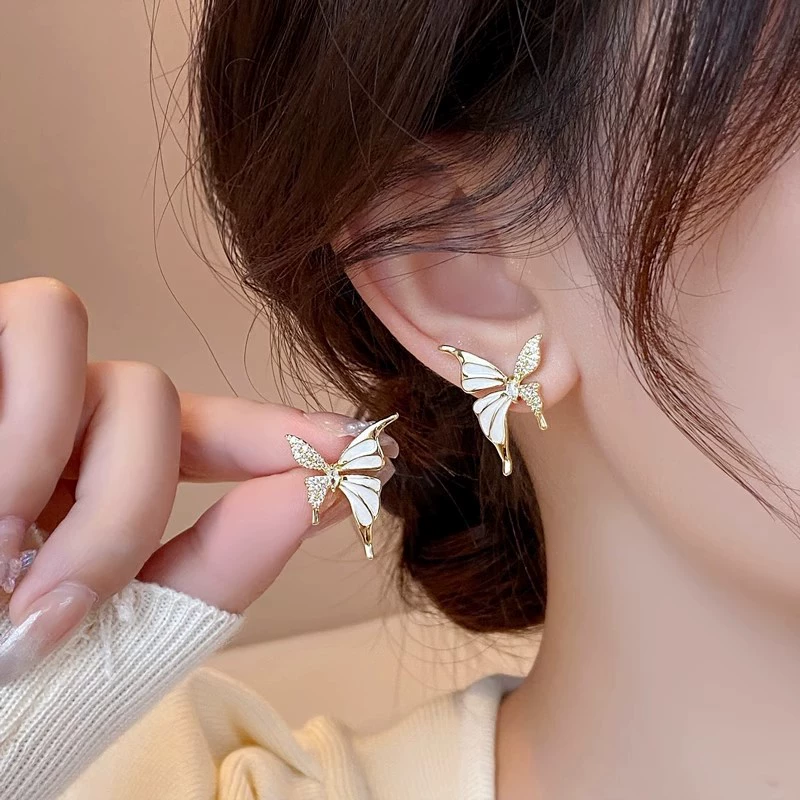 Earrings, European style, crystal‑encrusted diamond‑look, lightweight, multiple designs