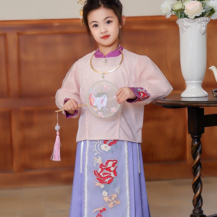 國風女童刺繡馬面漢服裙套裝2023冬季新款古風2件套一件代發童裝