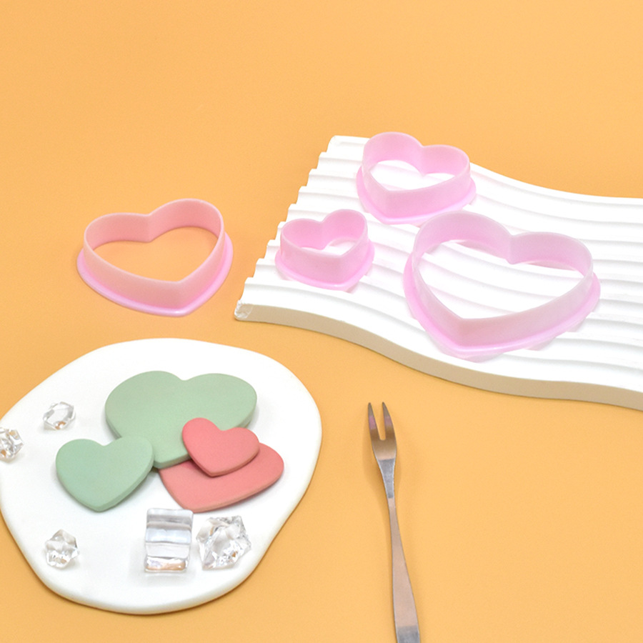 Molde de corte de galletas de amor Molde de plástico en forma de corazón Herramienta de horneado de simulación Molde de arcilla de pastel de fondant