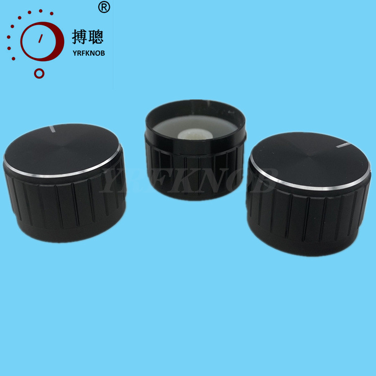 ��������ɫ�����Ͻ���ť�⾶26&times;17mm��������ɫ��λ�����Ͻ���ť